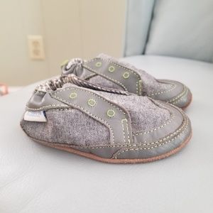 Robeez Toddler Soft Shoes - Gray